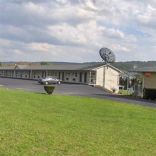Knights Inn Pine Grove Pine Grove  Exteriör bild